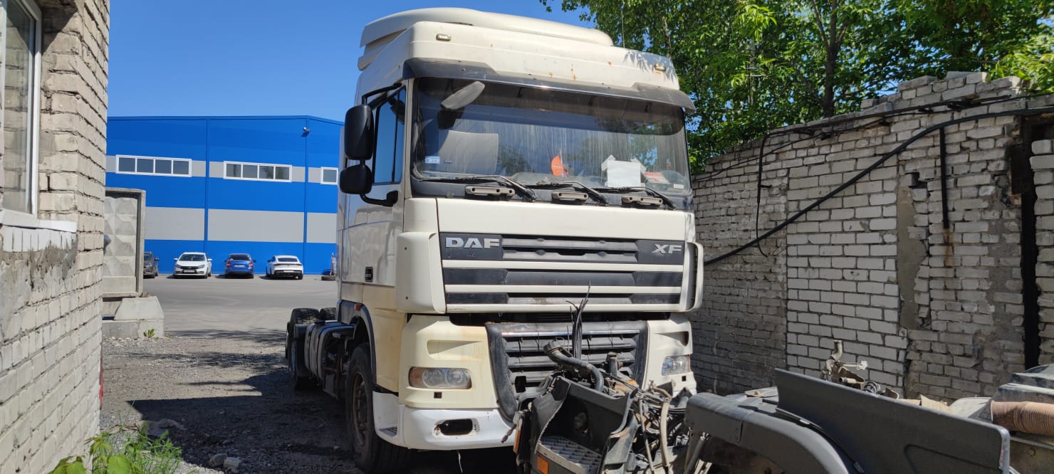 Разбираем DAF XF105 2012год